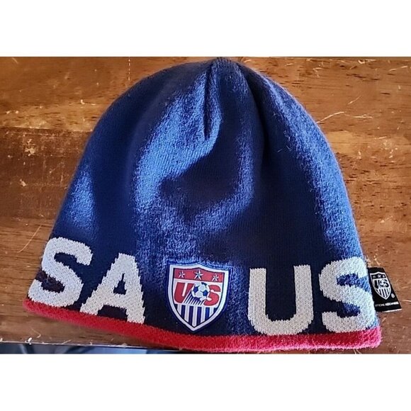 United States Soccer Beanie USA Knit Hat Cap Red White Blue GUC Reversible - Picture 1 of 11